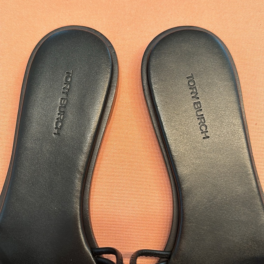 New Tory Burch Sandals. Size 8. Black. - Picture 3 of 7